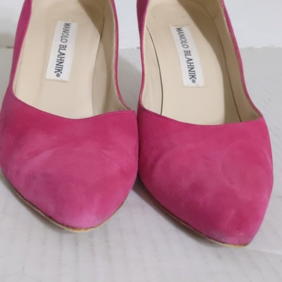 Manolo Blahnik BB 70 MM Suede Closed Toe Heels - Picture 2 of 7